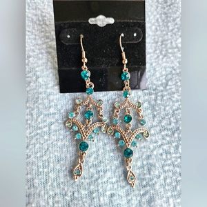 Dangle Pierced Earrings, Teal, Silver, NWOT